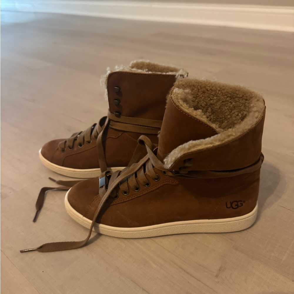 New UGG Starlyn Chestnut High-Top Leather Sherpa Ankle Sneaker Boot